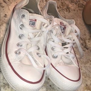 White low top converse! Unisex